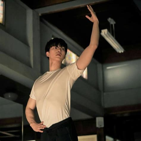 song kang shows off his abs in navillera